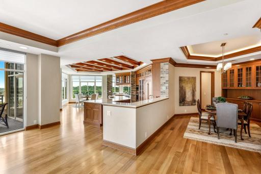 8301 Creekside Circle, 920, Bloomington, MN 55437