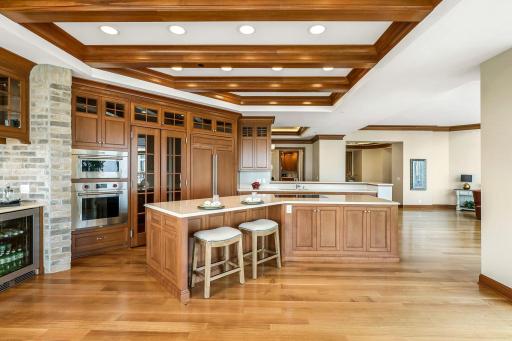 8301 Creekside Circle, 920, Bloomington, MN 55437