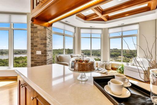 8301 Creekside Circle, 920, Bloomington, MN 55437