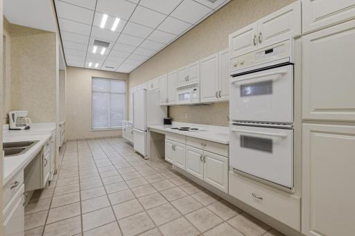 8301 Creekside Circle, 920, Bloomington, MN 55437