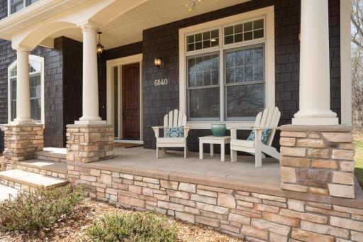 6840 Lucy Ridge Lane, Chanhassen, MN 55317