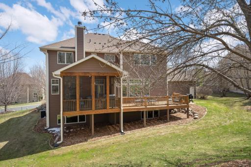 6840 Lucy Ridge Lane, Chanhassen, MN 55317