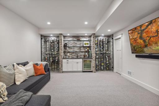 5705 Ayrshire Boulevard, Edina, MN 55436