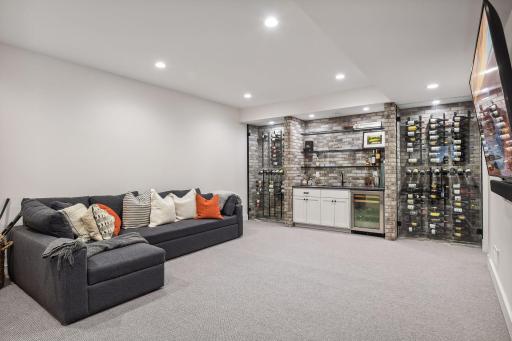 5705 Ayrshire Boulevard, Edina, MN 55436
