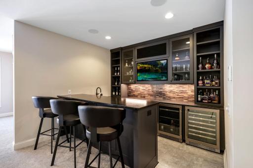 16882 Cedarcrest Drive, Eden Prairie, MN 55347