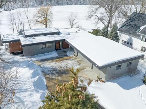 6651 Horseshoe Curve, Chanhassen, MN 55317