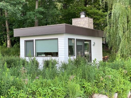 Gorgeous added on studio space - perfect for office/art studio or studio space