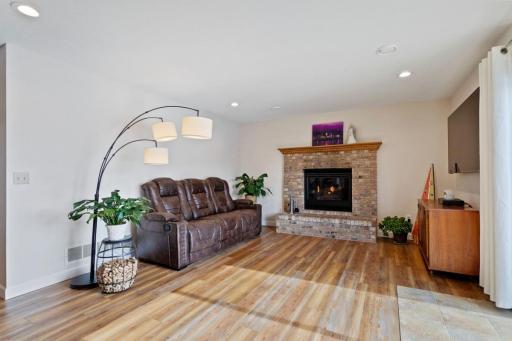 5701 91st Crescent N, Brooklyn Park, MN 55443