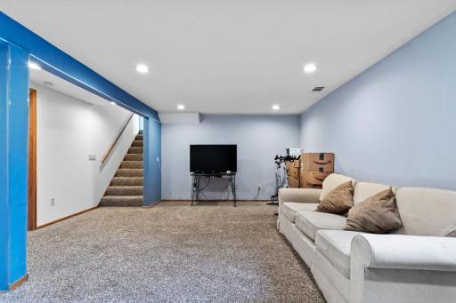 5701 91st Crescent N, Brooklyn Park, MN 55443