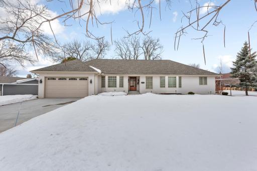 7416 W Shore Drive, Edina, MN 55435