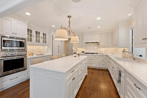 7416 W Shore Drive, Edina, MN 55435