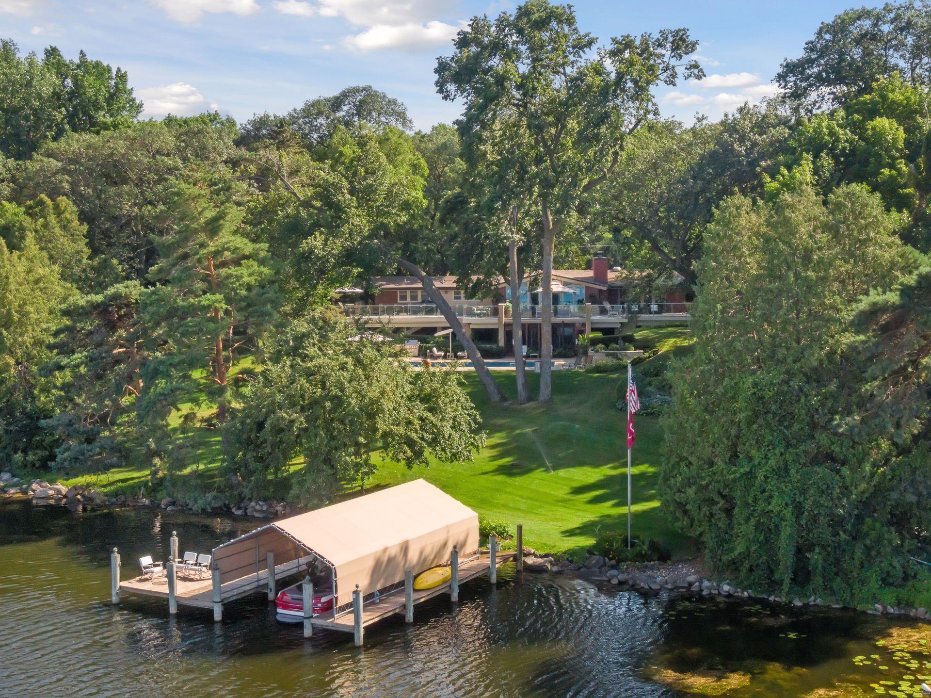 Beautiful property with 300' lakeshore on Lafayette Bay