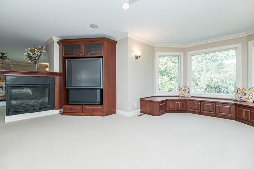 1303 Wicklow Lane SW, Rochester, MN 55902