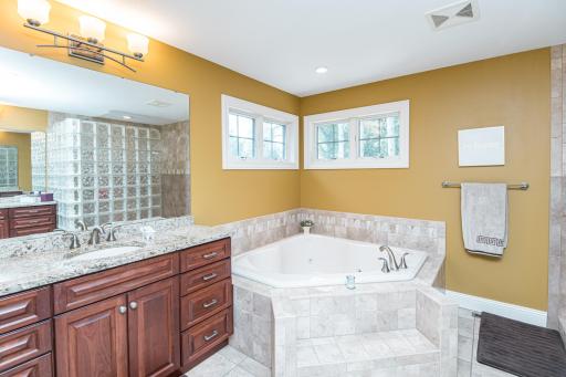 1303 Wicklow Lane SW, Rochester, MN 55902
