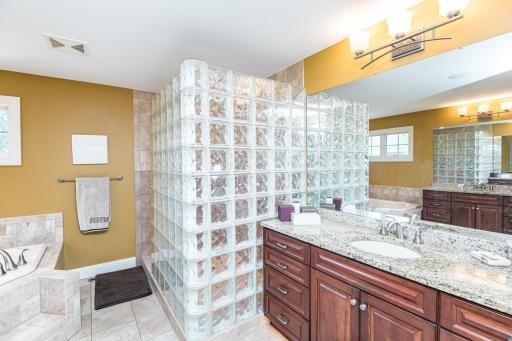 1303 Wicklow Lane SW, Rochester, MN 55902