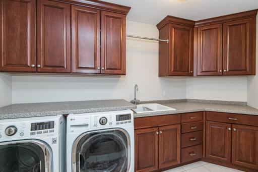 1303 Wicklow Lane SW, Rochester, MN 55902