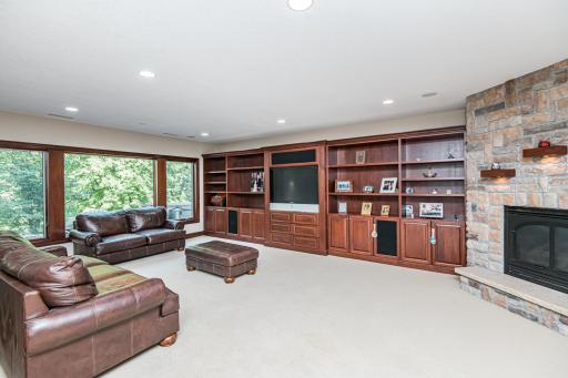 1303 Wicklow Lane SW, Rochester, MN 55902