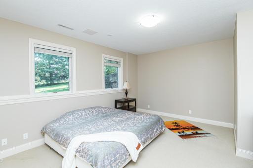 1303 Wicklow Lane SW, Rochester, MN 55902