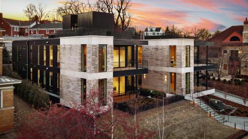 35 Groveland Terrace, 201, Minneapolis, MN 55403