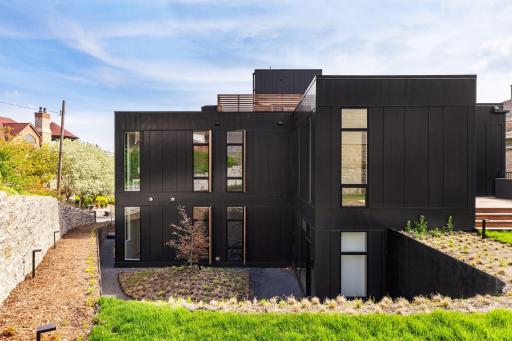 35 Groveland Terrace, 201, Minneapolis, MN 55403