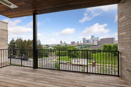 35 Groveland Terrace, 201, Minneapolis, MN 55403