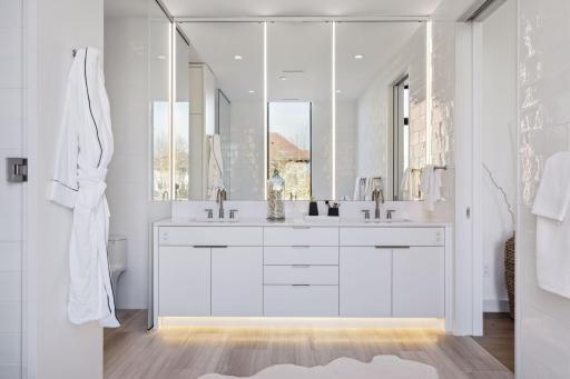 35 Groveland Terrace, 202, Minneapolis, MN 55403