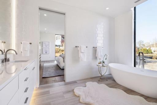 35 Groveland Terrace, 202, Minneapolis, MN 55403