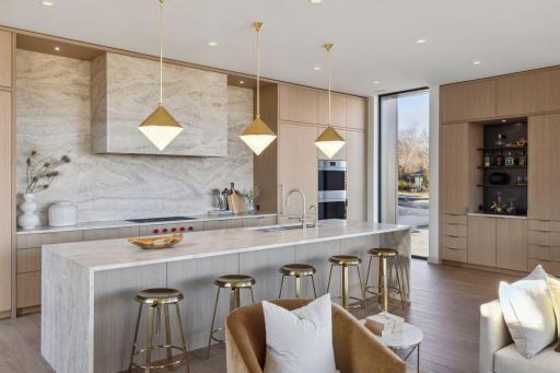 35 Groveland Terrace, 202, Minneapolis, MN 55403