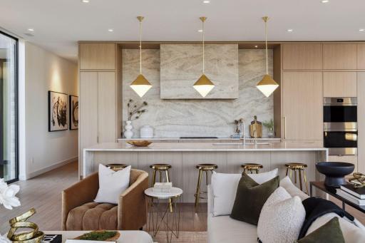 35 Groveland Terrace, 202, Minneapolis, MN 55403