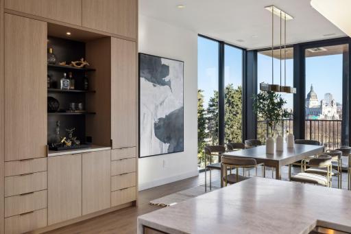 35 Groveland Terrace, 202, Minneapolis, MN 55403