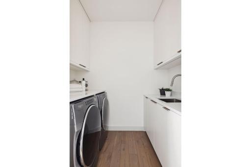 35 Groveland Terrace, 202, Minneapolis, MN 55403