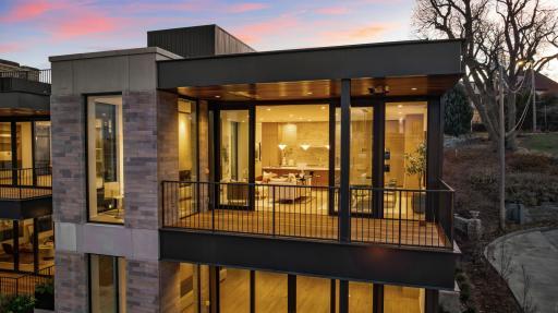 35 Groveland Terrace, 202, Minneapolis, MN 55403