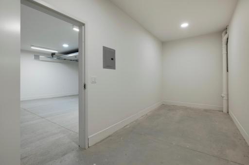 35 Groveland Terrace, 202, Minneapolis, MN 55403