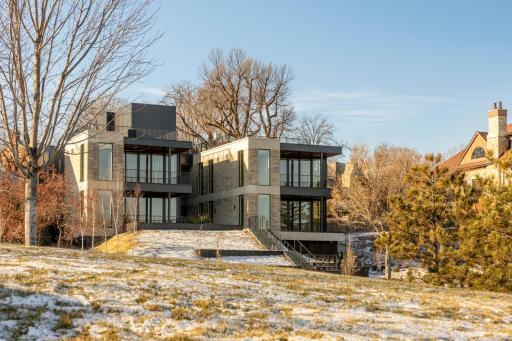 35 Groveland Terrace, 202, Minneapolis, MN 55403