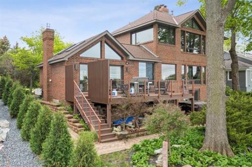 10118 S Shore Drive, Plymouth, MN 55441