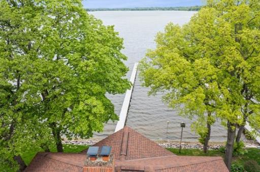 10118 S Shore Drive, Plymouth, MN 55441