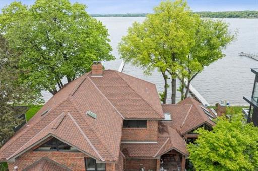 10118 S Shore Drive, Plymouth, MN 55441