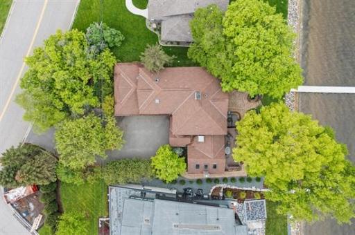 10118 S Shore Drive, Plymouth, MN 55441