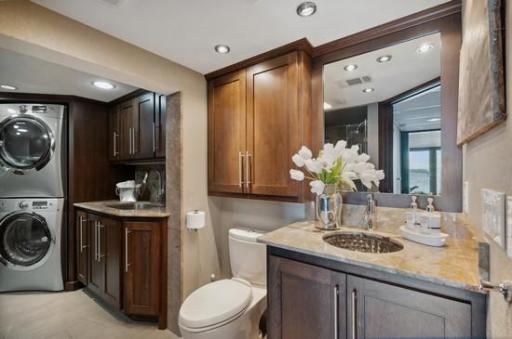 10118 S Shore Drive, Plymouth, MN 55441