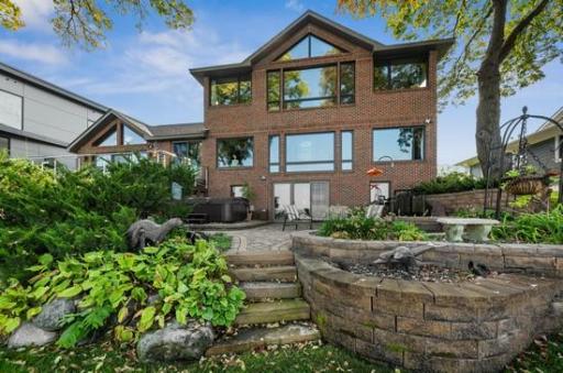 10118 S Shore Drive, Plymouth, MN 55441