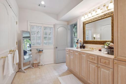 3340 Hill Lane, Wayzata, MN 55391