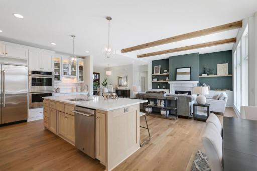 8710Photography-Web-Friendly-6329-Blackoaks-Lane-North-Maple-Grove-MN-55311-15.jpg