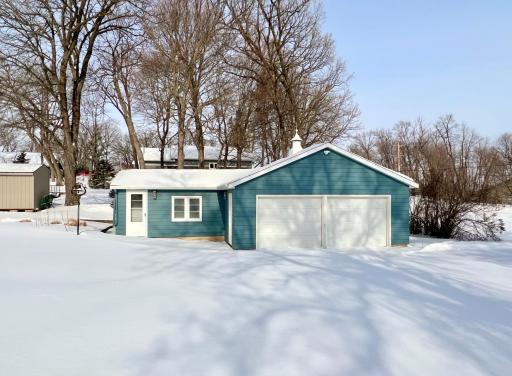 1718 E Shore Drive, Detroit Lakes, MN 56501