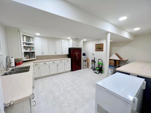 1718 E Shore Drive, Detroit Lakes, MN 56501