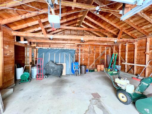1718 E Shore Drive, Detroit Lakes, MN 56501
