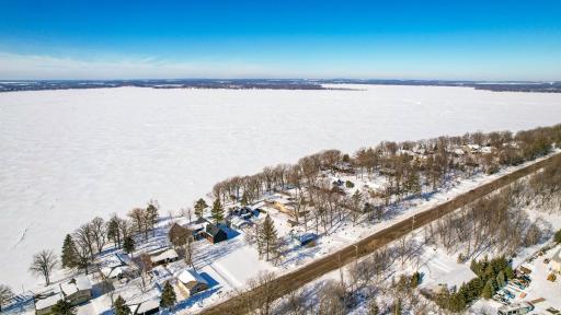 1718 E Shore Drive, Detroit Lakes, MN 56501