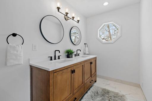 41-web-or-mls-5440-Ridgewood-Cove-138.jpg