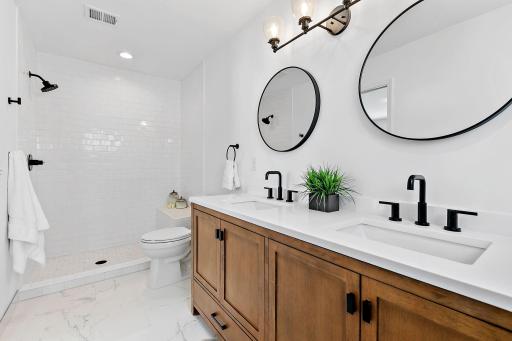 42-web-or-mls-5440-Ridgewood-Cove-141.jpg