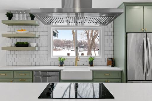 5440 Ridgewood Cove, Mound, MN 55364