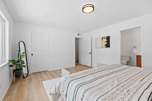 39-web-or-mls-5440-Ridgewood-Cove-132.jpg